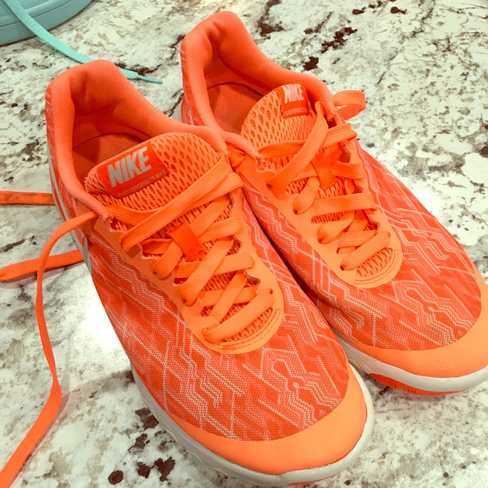 Nike Shoes - women’s